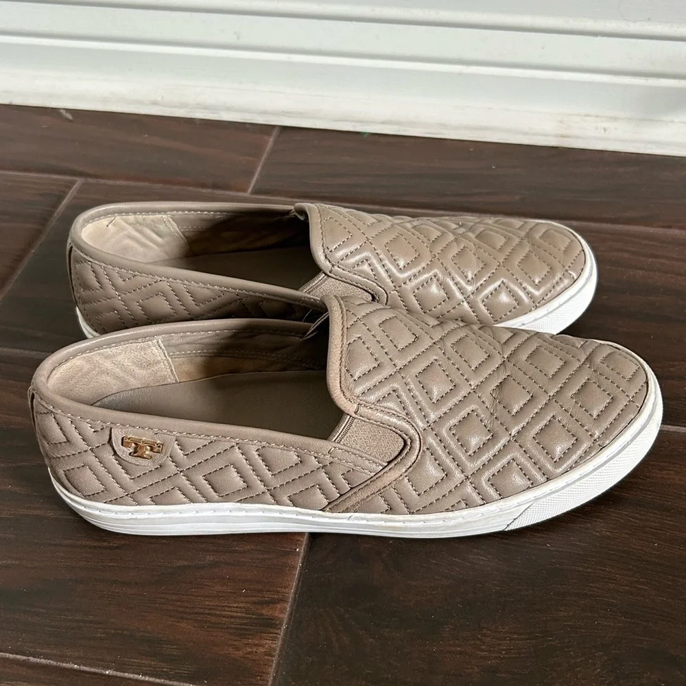 Tory Burch Jesse quilted sneaker slip on shoes 7 EUC